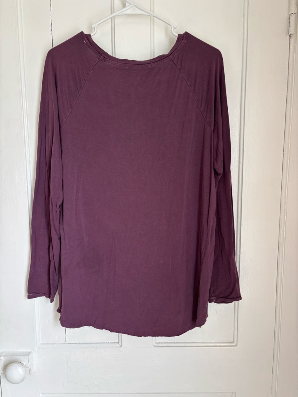 American Eagle Outfitters Long Sleeve Tee in Plum - Picture 3 of 3
